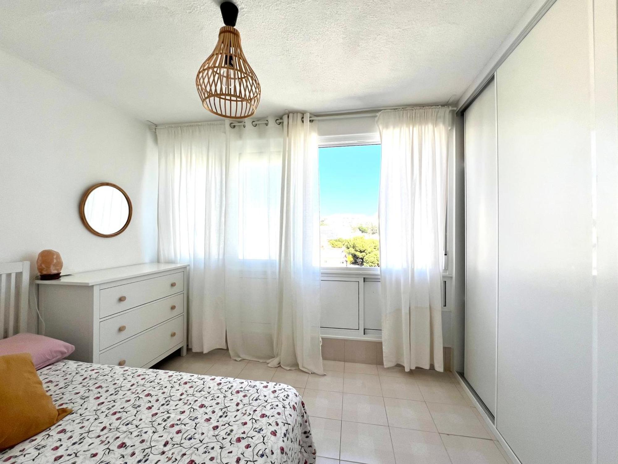 En Carihuela Con Vistas Y Plaza De Garaje, Nucleo Cristal Apartment Torremolinos Ngoại thất bức ảnh